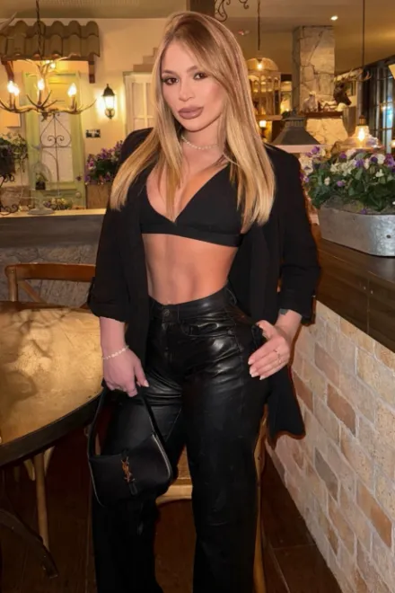 Blonde Brazilian escort in High Street Kensington - Bonsai - image 5