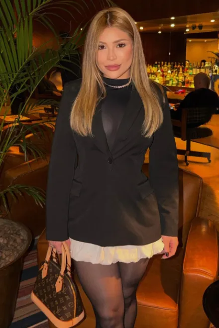 Blonde Brazilian escort in High Street Kensington - Bonsai - image 13