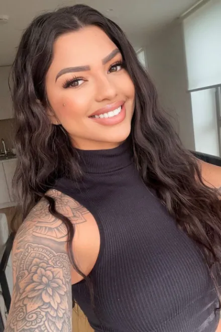 Brunette Brazilian escort in Goodge Street - Bravo - image 12