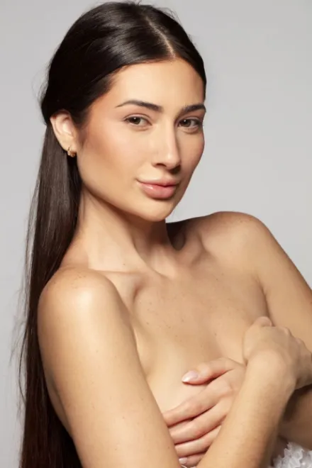 Brunette Brazilian escort in Euston - Peppermint - image 2