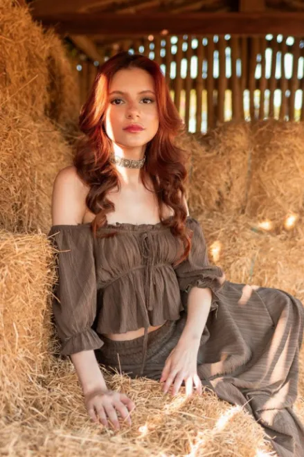 Redhead Brazilian escort in Bond Street - Fire - image 7