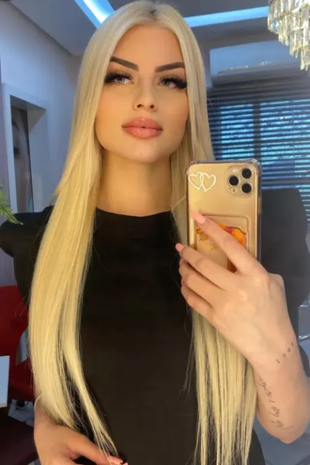 Blonde Brazilian escort in Earl's Court - Spargy - image 11