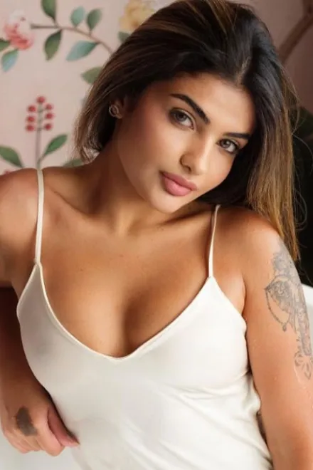 Escort in Earl's Court - Niranya - image 1