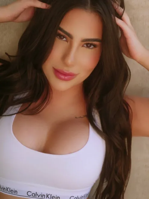 Brunette Brazilian escort in Baker Street - Yasmin - image 12