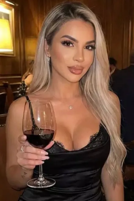 Escort in Gloucester Road - Annaisa - image 1