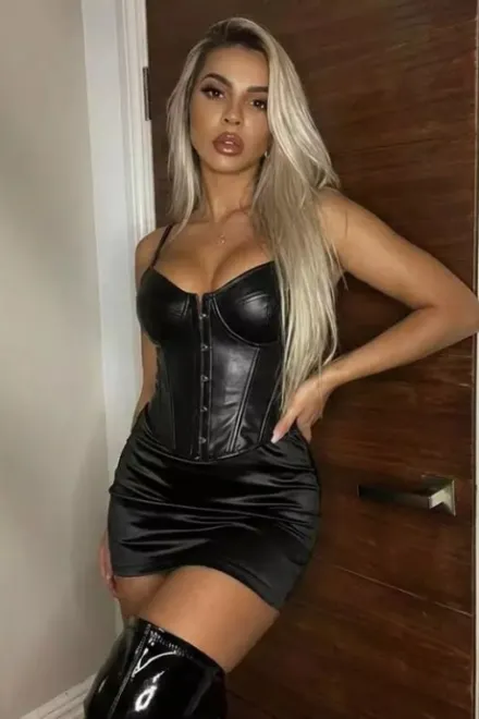 Light Brown Eastern European escort in Gloucester Road - Annaisa - image 3