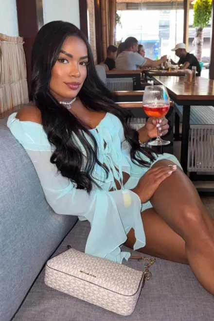 Brunette Brazilian escort in Earl's Court - Esprit - image 14