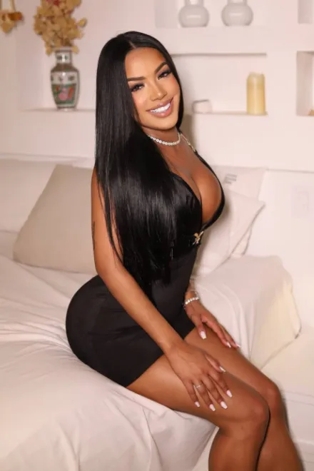 Brunette Brazilian escort in Earl's Court - Esprit - image 3