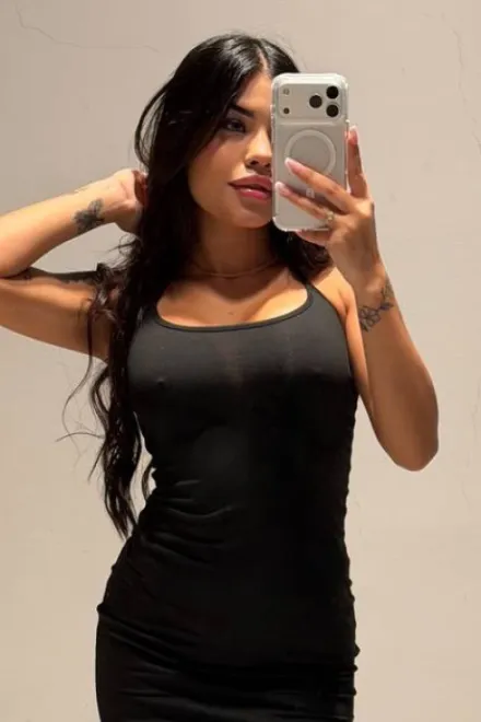 Brunette escort in Earl's Court - Saxona - image 8