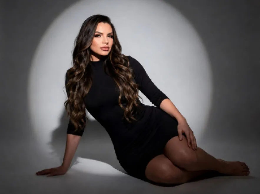 Brunette Brazilian escort in Mayfair - Nilou - image 6