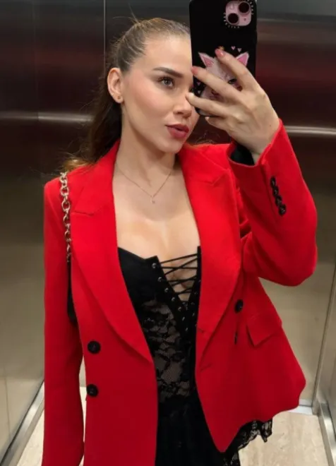 Brunette Mexican escort in South Kensington - Ori - image 13