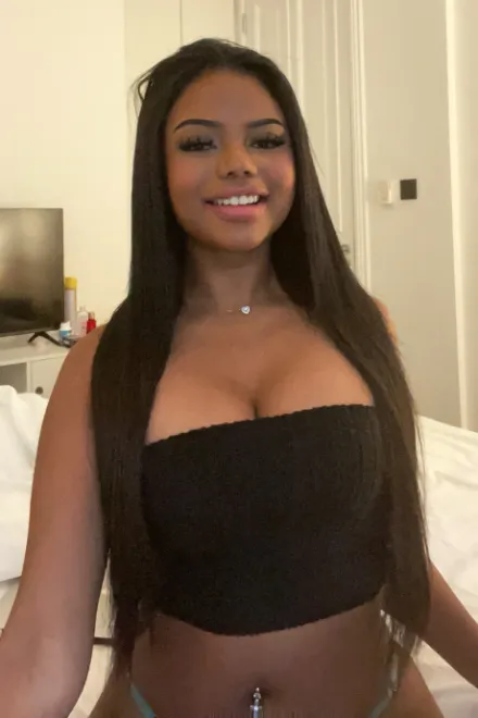 Brunette Brazilian escort in Imperial Wharf - Zargoza - image 10