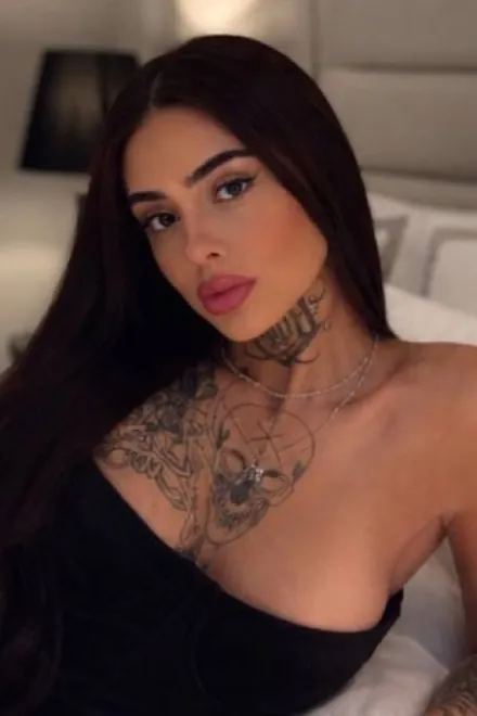 Brunette Brazilian escort in Edgware Road - Melda - image 2