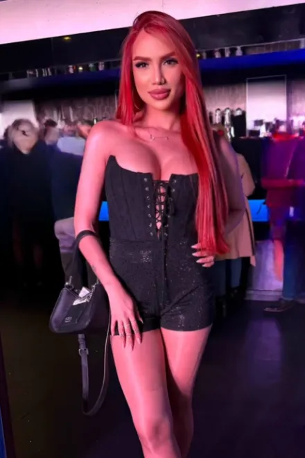 Redhead Brazilian escort in Baker Street - Barsa - image 4