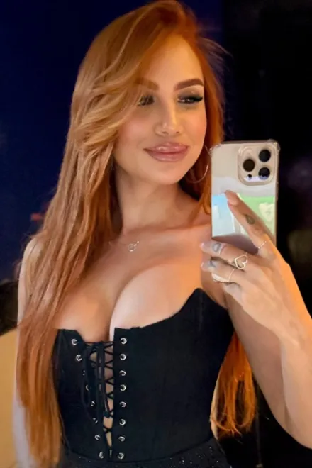 Redhead Brazilian escort in Baker Street - Barsa - image 2