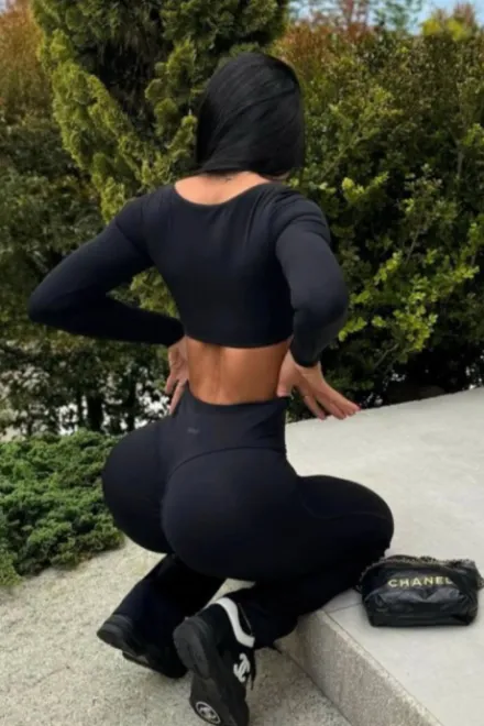 Brunette Brazilian escort in Aldgate East - Karassa - image 3