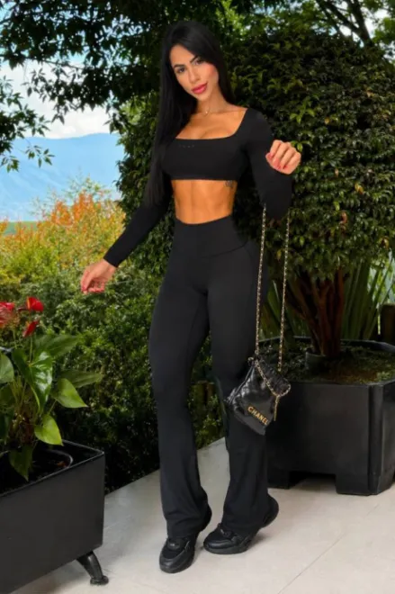 Brunette Brazilian escort in Aldgate East - Karassa - image 15