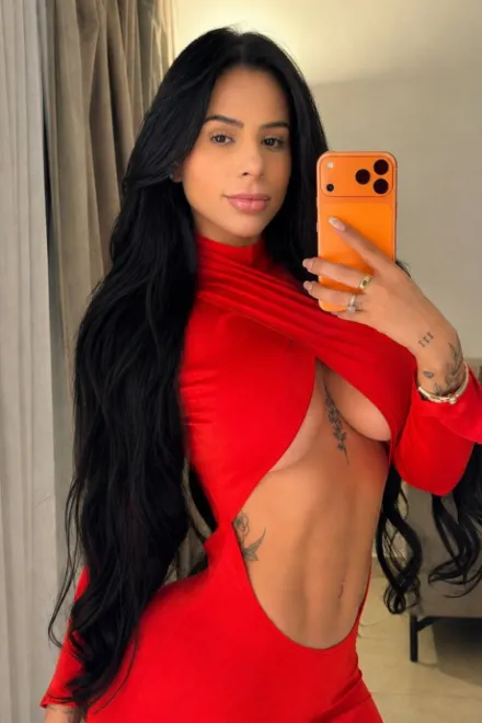 Brunette Brazilian escort in Aldgate East - Karassa - image 9