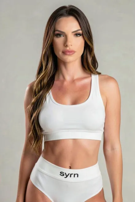 Brunette Brazilian escort in Mayfair - Nilou - image 6