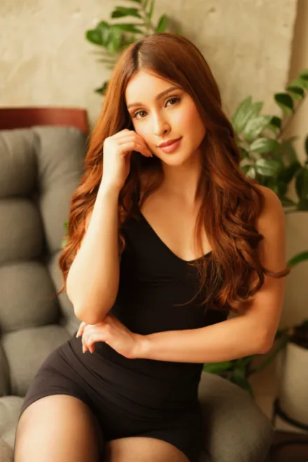 Brunette Brazilian escort in Earl's Court - Hora - image 8