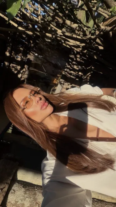 Brunette Brazilian escort in Sloane Square - Emily - image 21